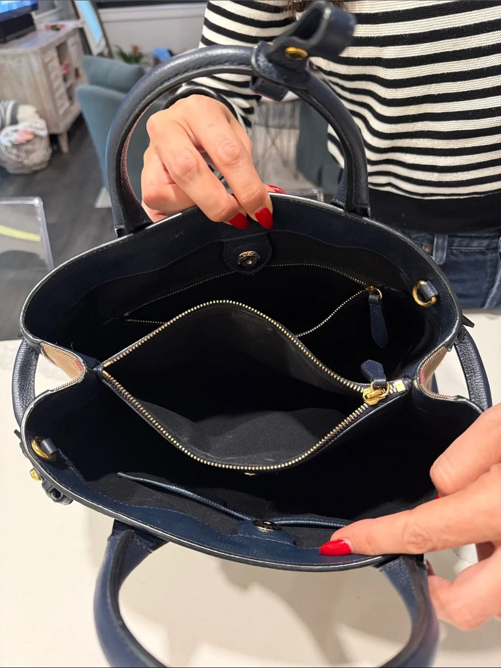 Burberry Navy Pebbled Leather Structured Top-Handle Tote - Picture 6 of 7